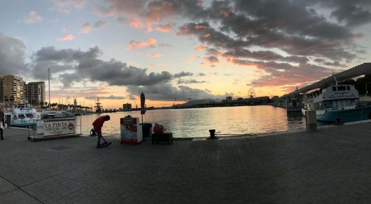 Apartamento Los Tres Soles Málaga Exteriör bild