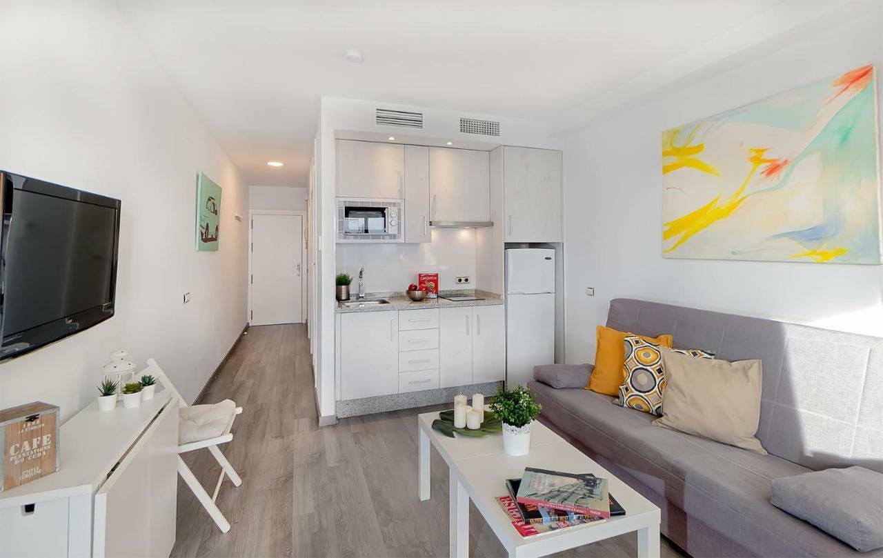 Apartamento Los Tres Soles Málaga Exteriör bild