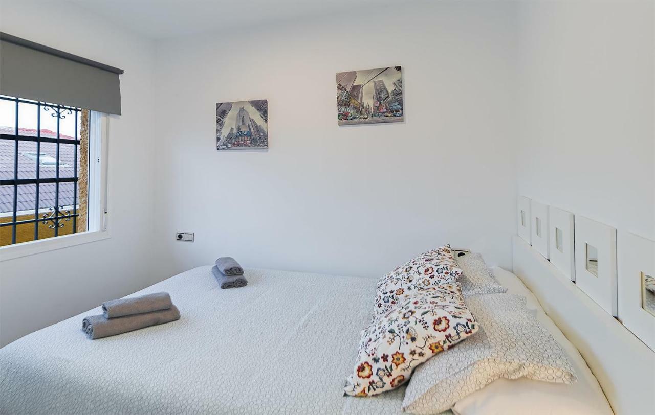Apartamento Los Tres Soles Málaga Exteriör bild